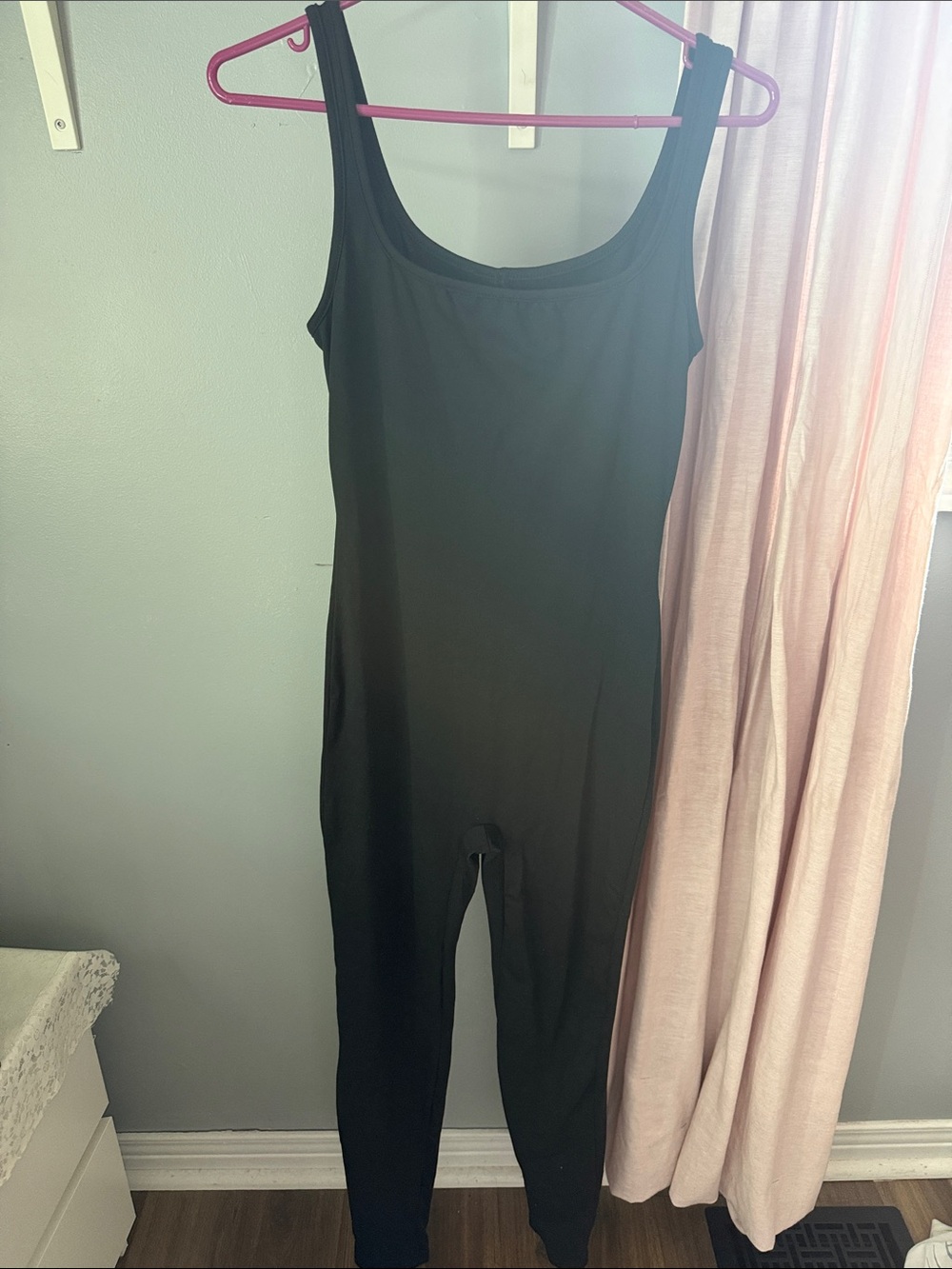 SHEIN Black Sleeveless Scoop-Neck Jumpsuit